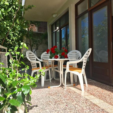 Apartamento Hilda Vela Podgora Exterior foto